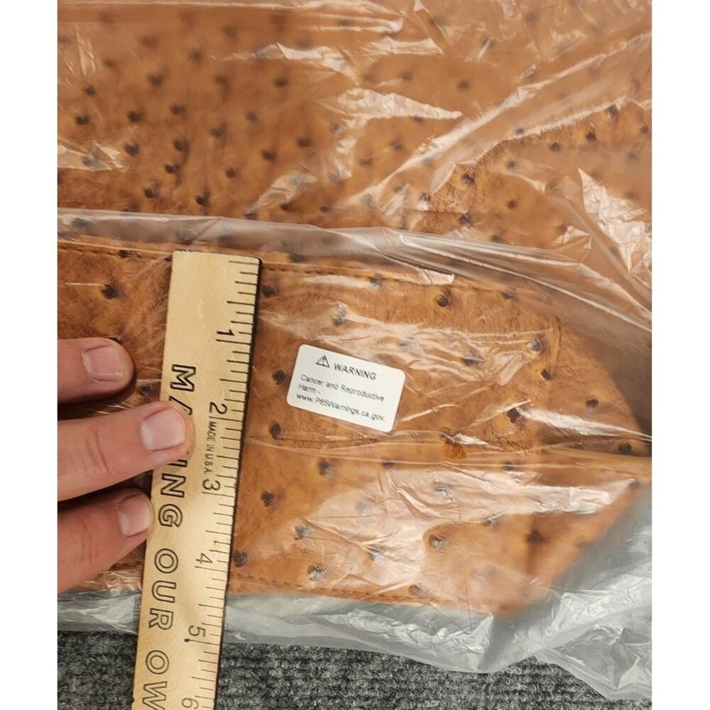 New 22TOTE Large Tan Ostrich Embossed Faux Leather Tote Bag Pouch NWT - Picture 9 of 9